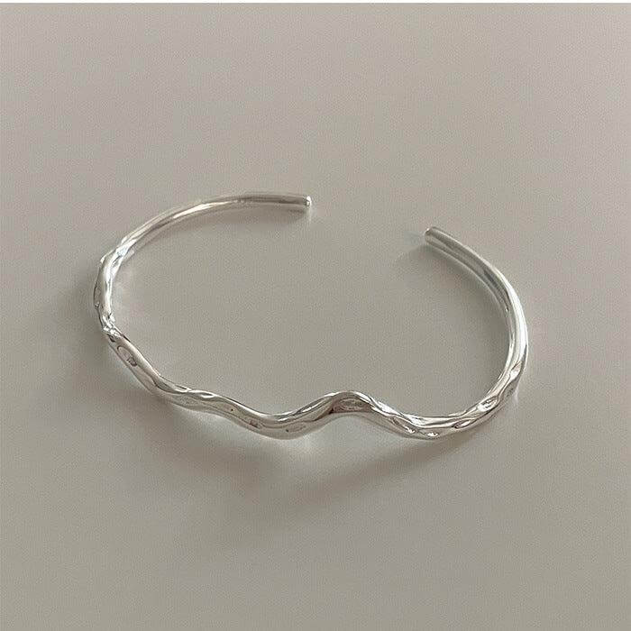 925 Sterling Silver Simple Twisted Shaped Mobius Bracelet - Lox Vault