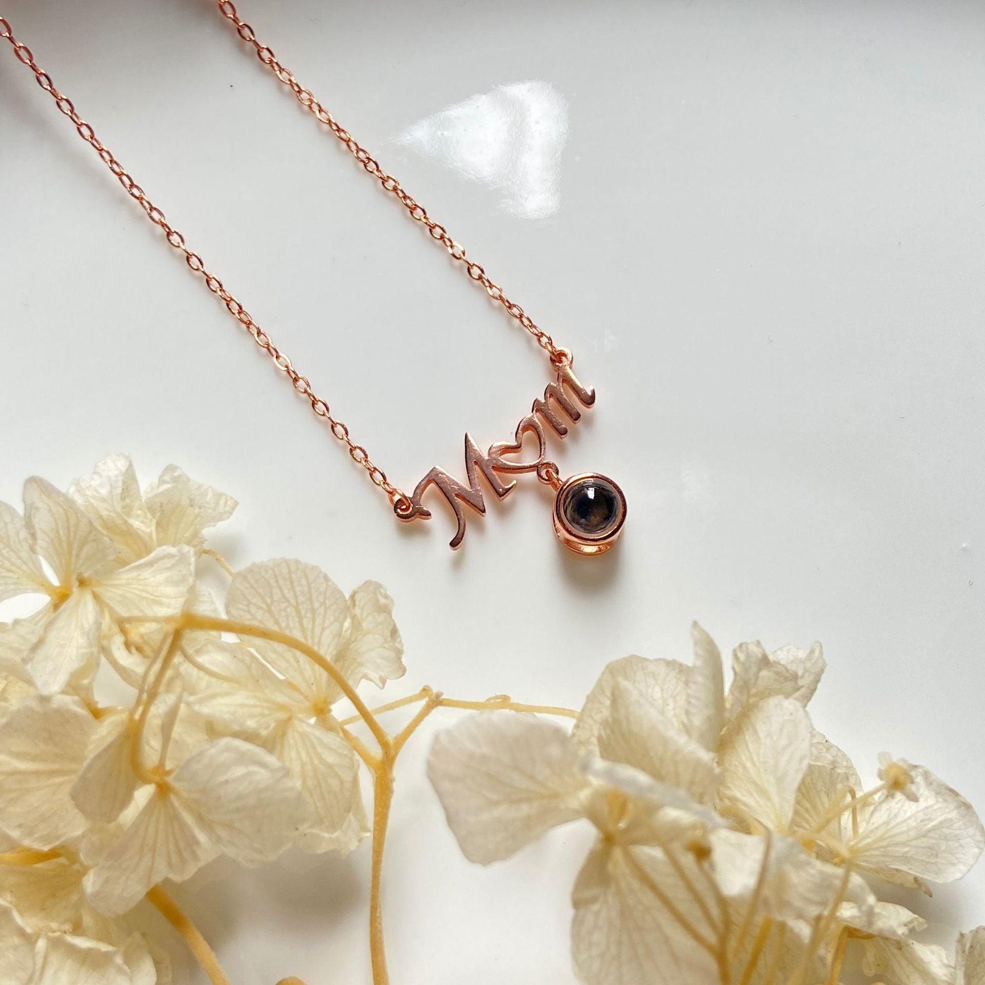 Personalised MOM Projection Necklace - LOX VAULT