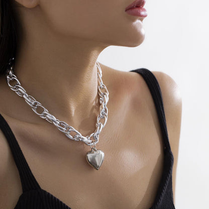 Simple Heart Hollow Necklace - LOX VAULT