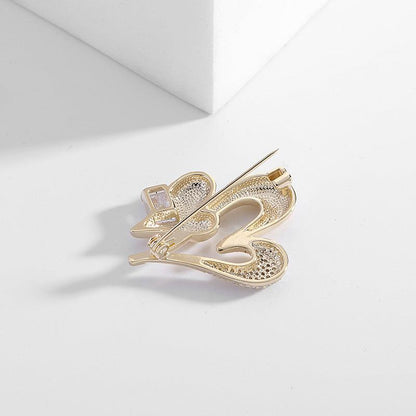 Buckle Heart-to-heart Brooch - LOX VAULT